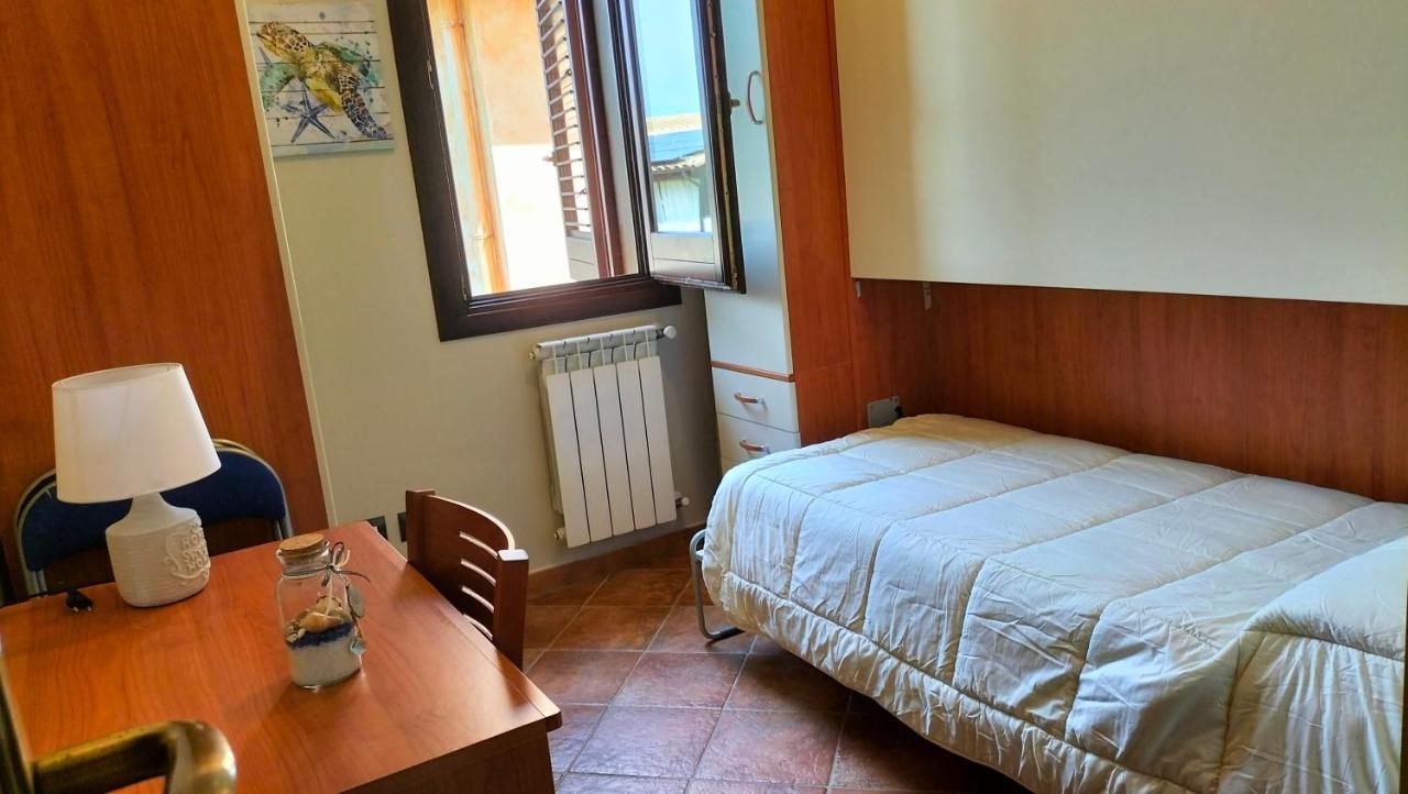Home La Palmetta Campofelice Di Roccella Dış mekan fotoğraf